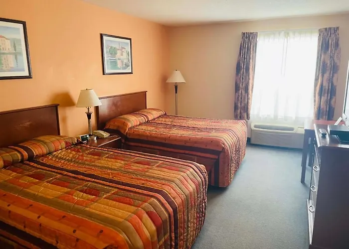 Aurora Park Inn & Suites