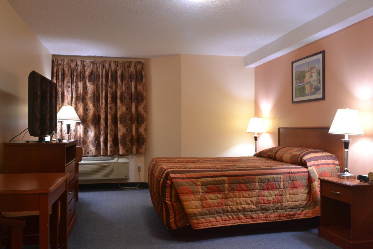Aurora Park & 4*